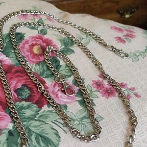 Elegant Silver Chain Necklace